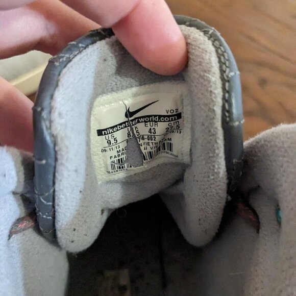 Men's NIKE Lebron XI NSW Lifestyle 616766-002 Miami Vice Wolf Grey Size 9.5 - Picture 13 of 14